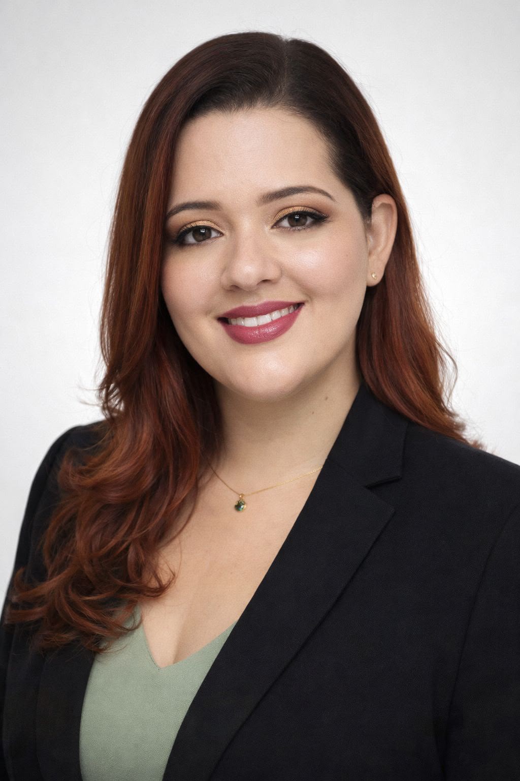 Paola Flores - Lead Generation & Advertising Specialist